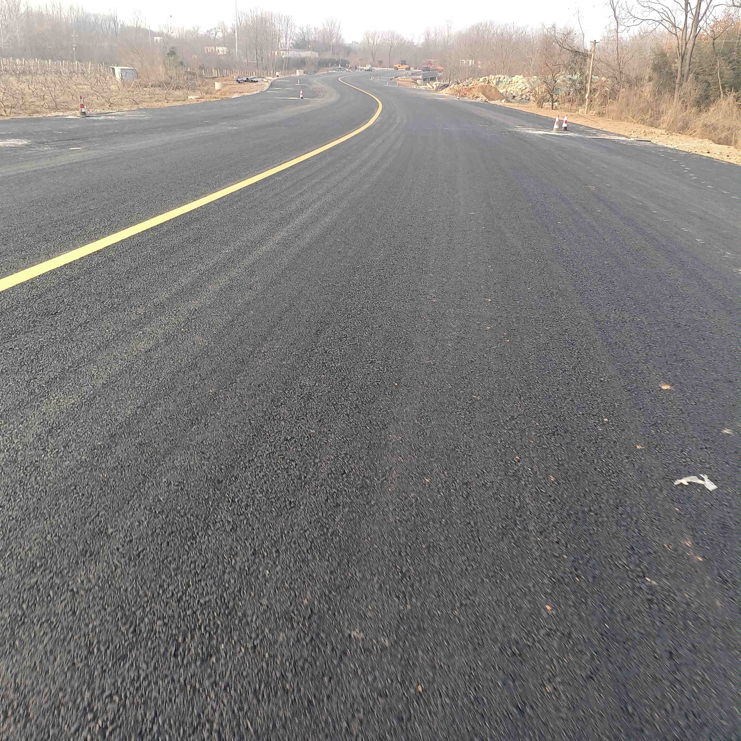 雷山匠谷三橋三路之萬(wàn)戶街通車?yán)? /></p>
                                    <p style=