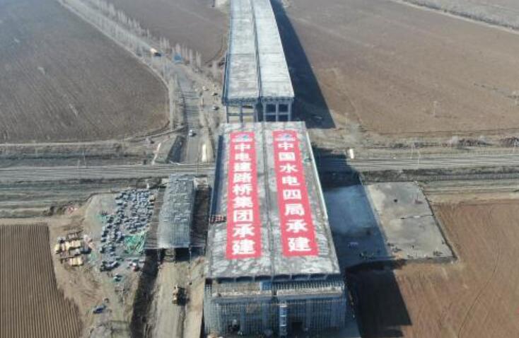 新疆單體最大、橋面最寬、重量最大的轉(zhuǎn)體橋成功轉(zhuǎn)體